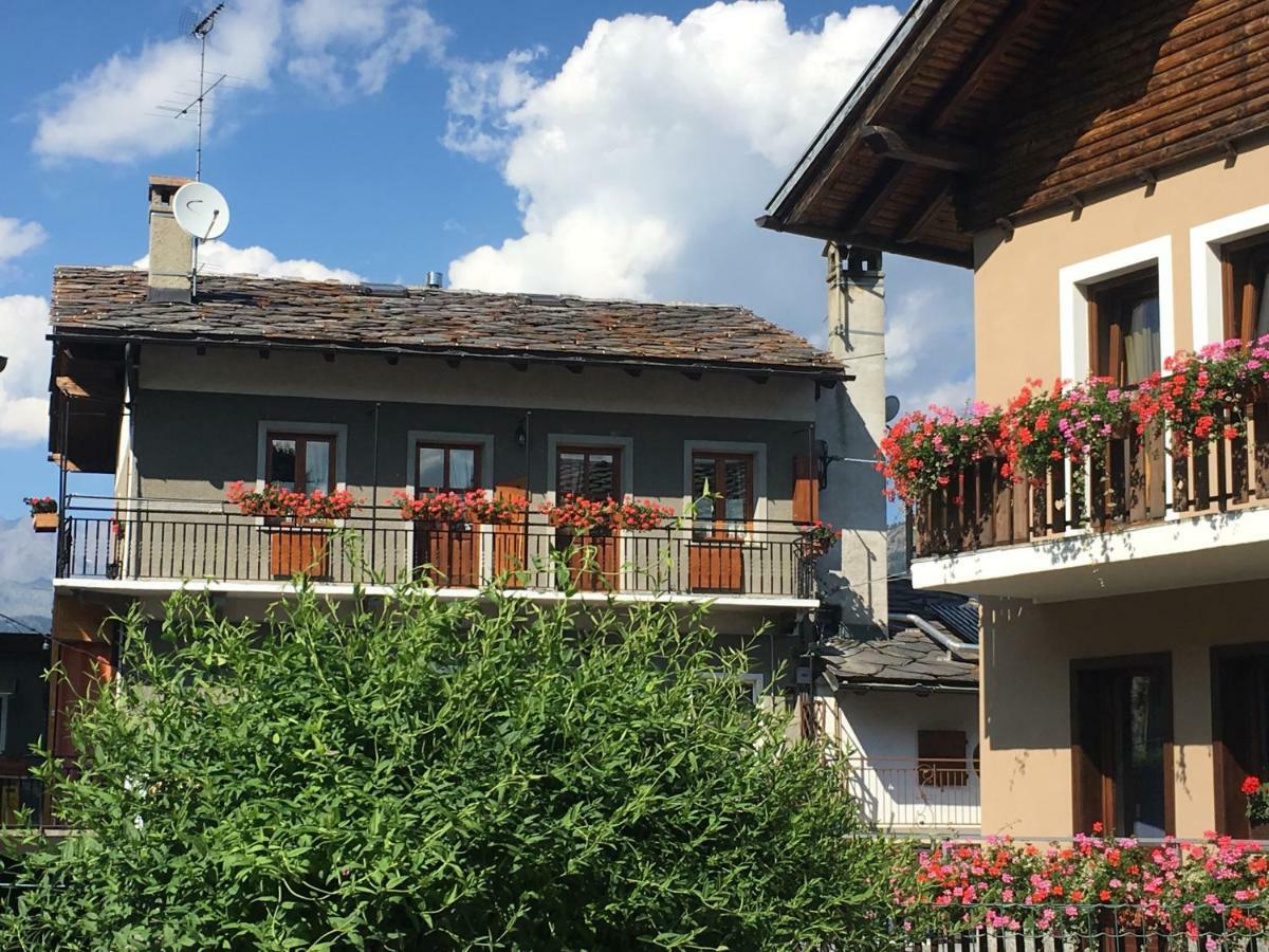 Coeur De Montagne Apartment Gignod Bagian luar foto